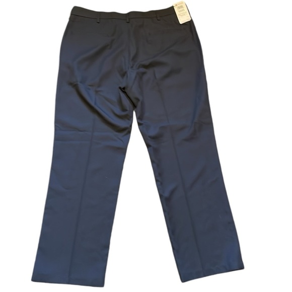 Haggar Plain Front Performance Microfiber Straight Fit Slack Pant - Picture 4 of 7